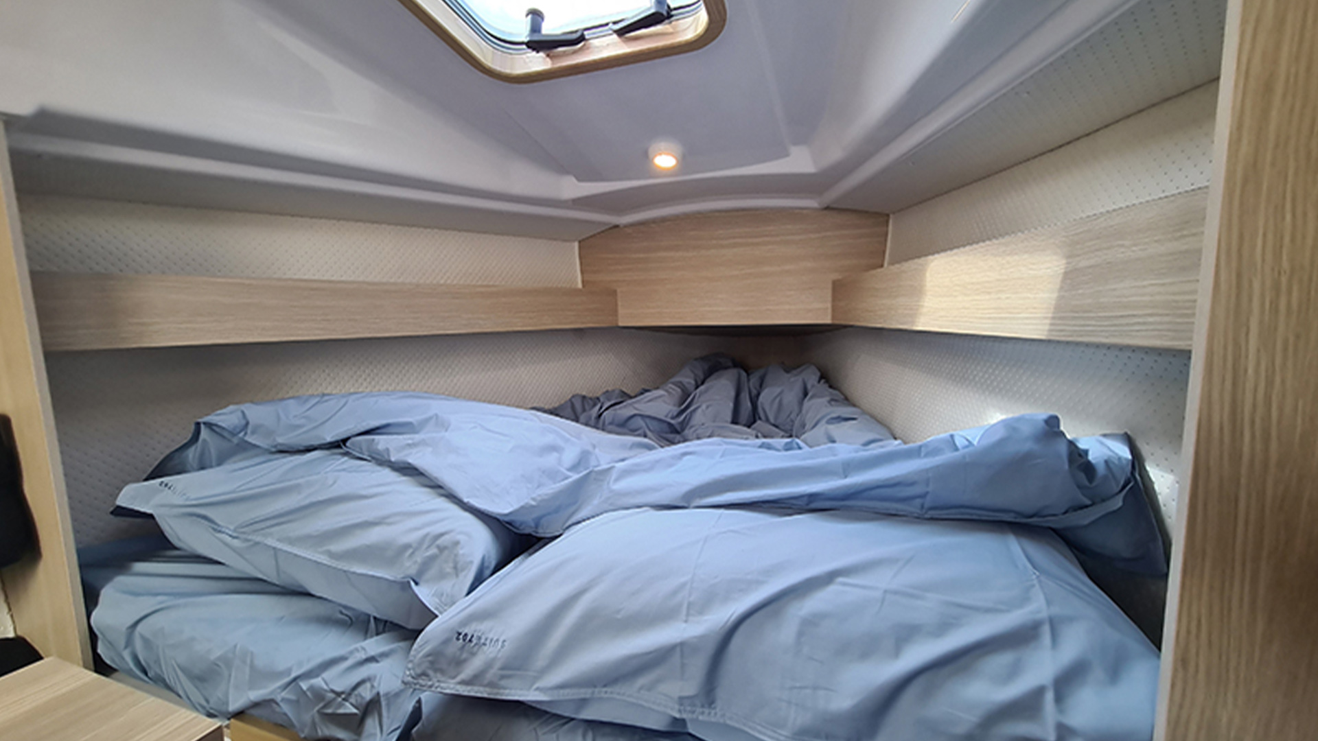 Hoora Yachten - Maxus Evo 24