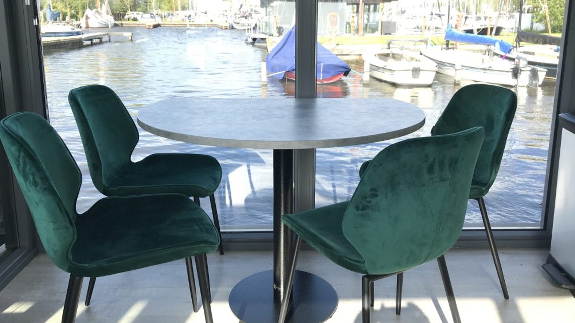 Hoora Hausboote