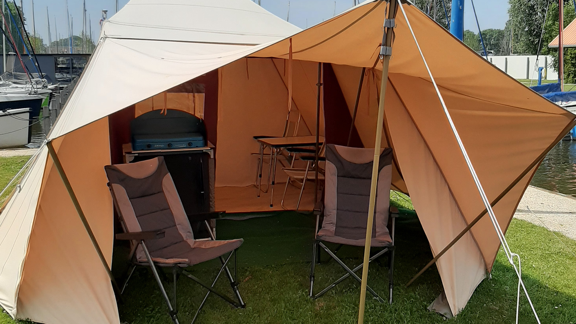 Hoora Overnachten – Ingerichte tenten