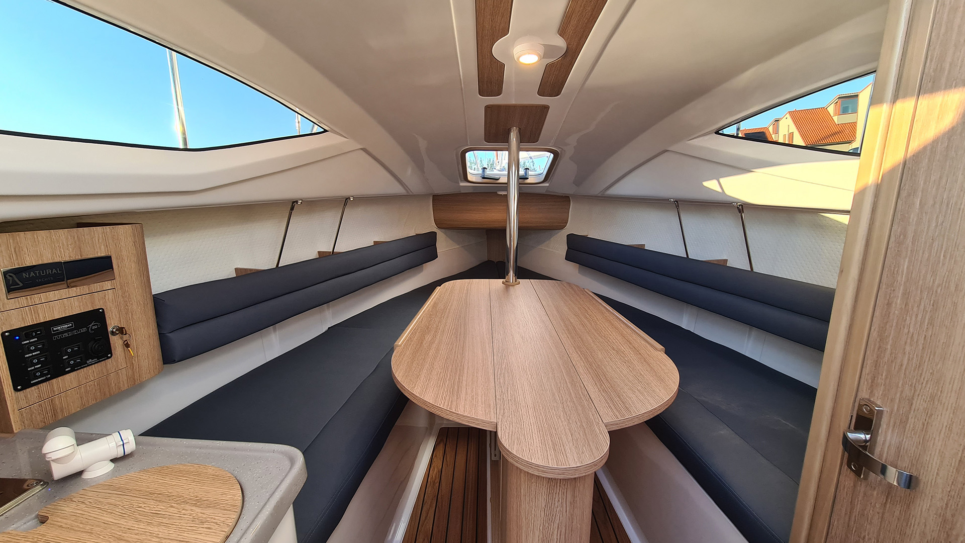 3. Hoora recreation - Karussell Kabinenboote Maxus 22