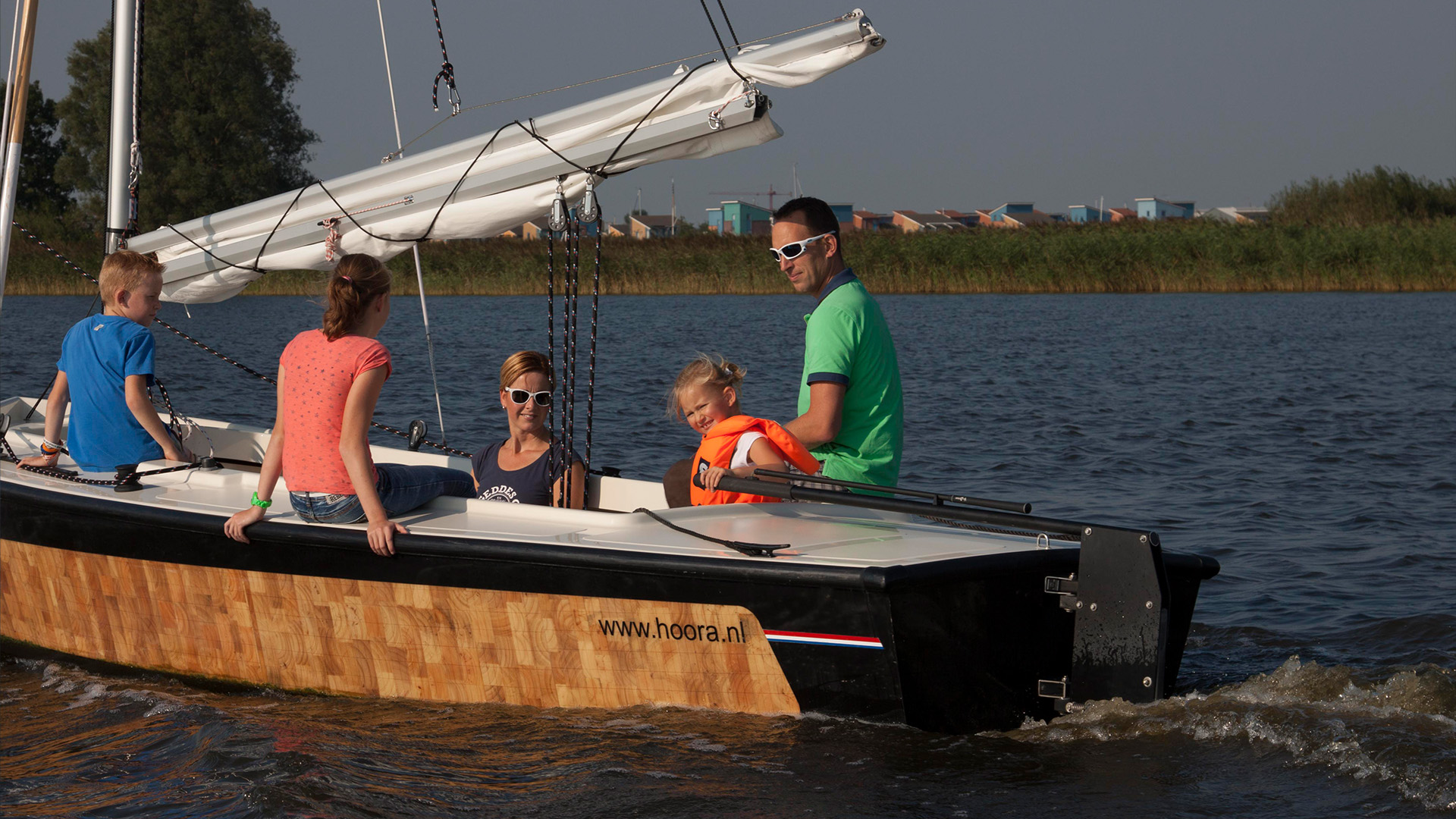 Hoora Yachts Header - Hoora Falcon
